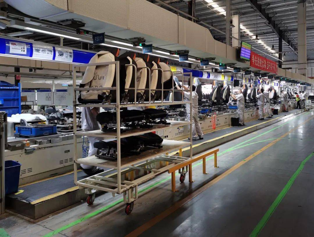 綠色鴻泰進(jìn)行時(shí) | 東風(fēng)延鋒汽車座椅智能工廠實(shí)現(xiàn)逆周期增長(zhǎng)